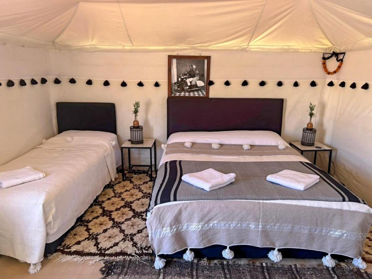Prestigious Camp Hotel เมอร์ซูกา ภายนอก รูปภาพ