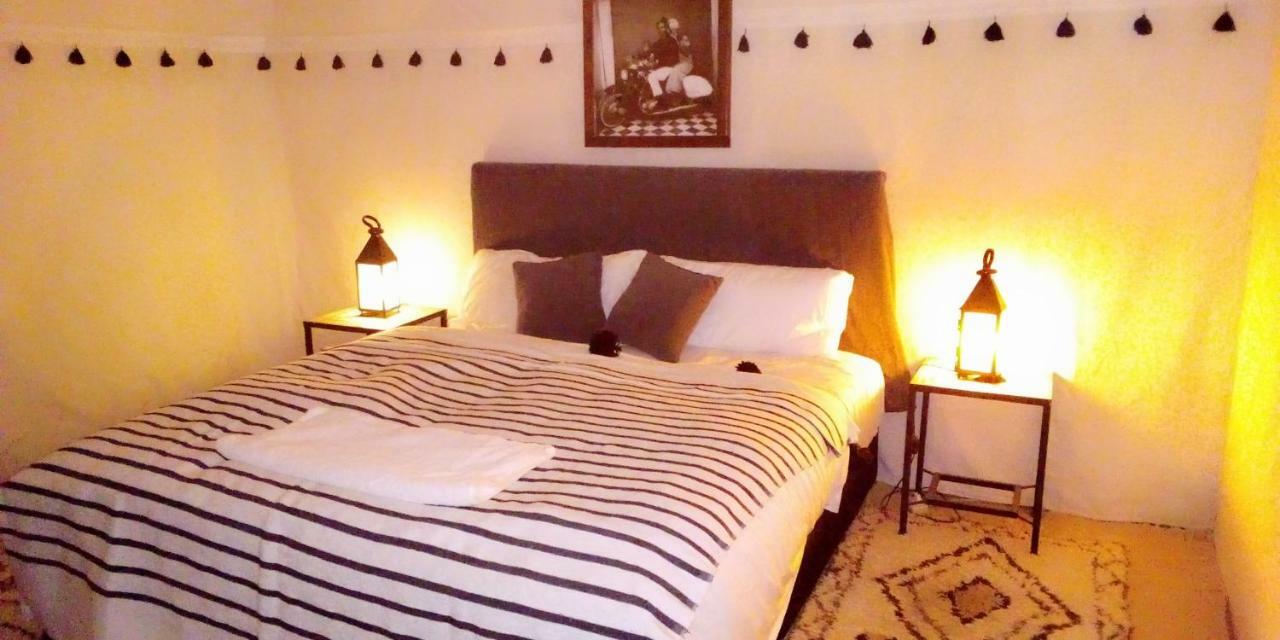 Prestigious Camp Hotel เมอร์ซูกา ภายนอก รูปภาพ