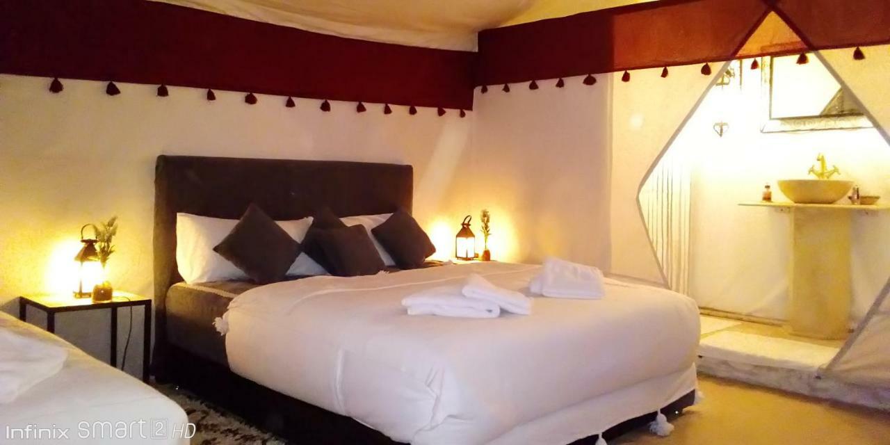 Prestigious Camp Hotel เมอร์ซูกา ภายนอก รูปภาพ
